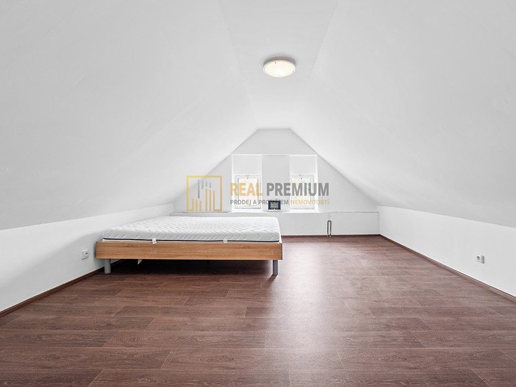 Prodej rodinného domu 78 m², pozemek 83 m² - foto 8