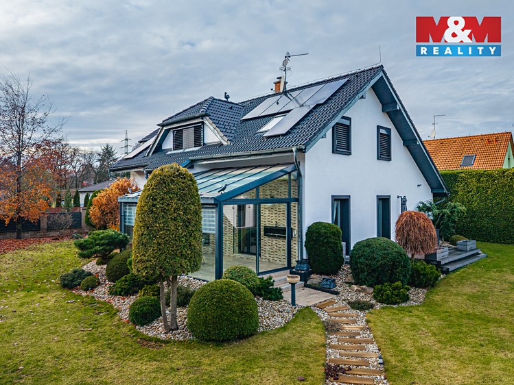 Prodej rodinného domu 190 m², pozemek 1 201 m² - foto 2