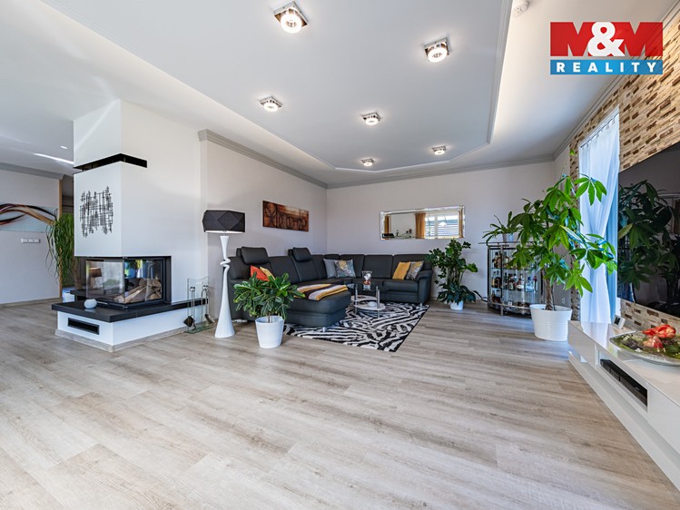 Prodej rodinného domu 190 m², pozemek 1 201 m² - foto 4
