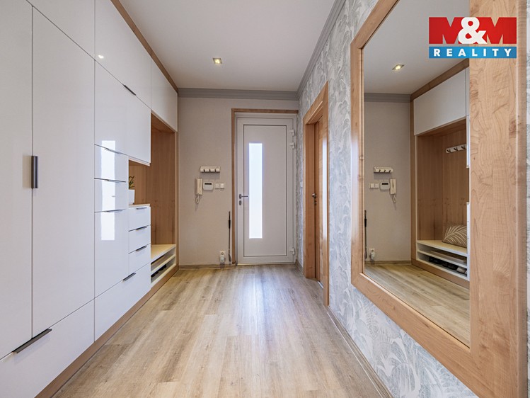 Prodej rodinného domu 190 m², pozemek 1 201 m² - foto 8