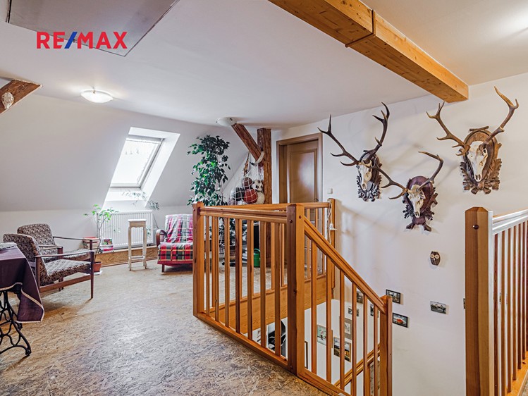 Prodej vícegeneračního domu 267 m², pozemek 2 283 m² - foto 6