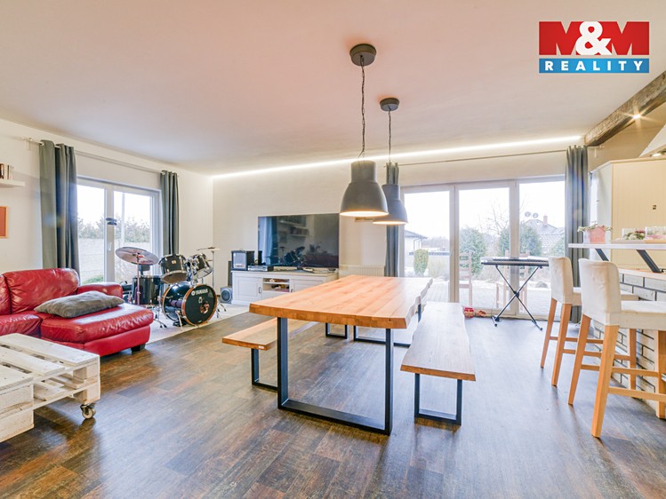Prodej rodinného domu 176 m², pozemek 595 m² - foto 4