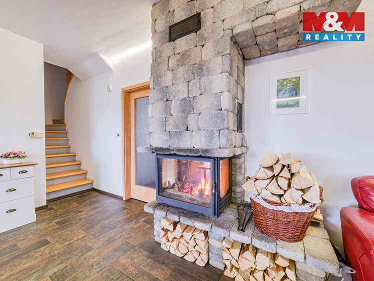 Prodej rodinného domu 176 m², pozemek 595 m² - foto 3