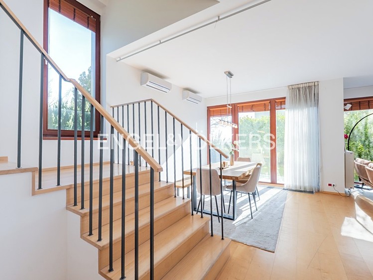 Pronájem rodinného domu 259 m², pozemek 383 m² - foto 7