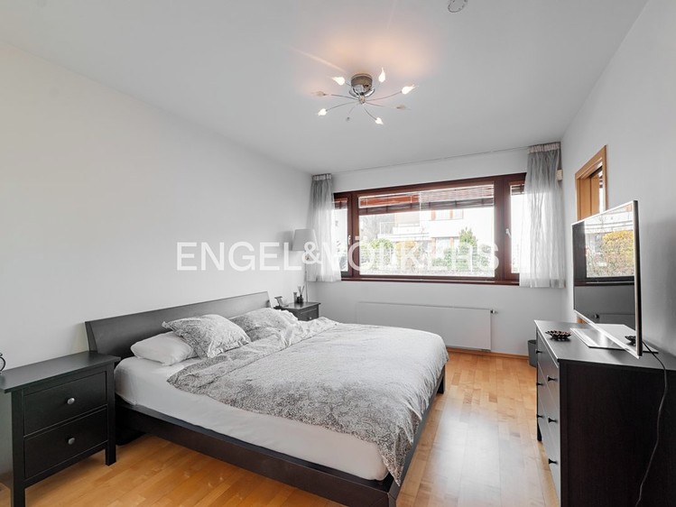 Pronájem rodinného domu 259 m², pozemek 383 m² - foto 8