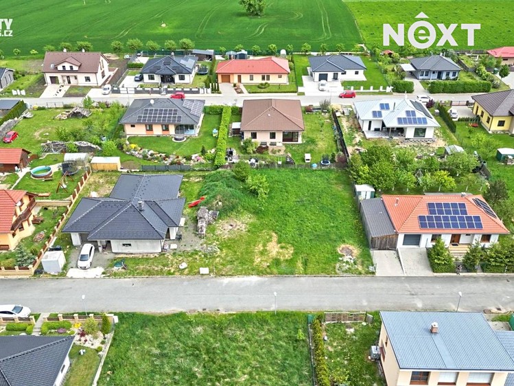 Prodej stavebního pozemku 738 m² - foto 2
