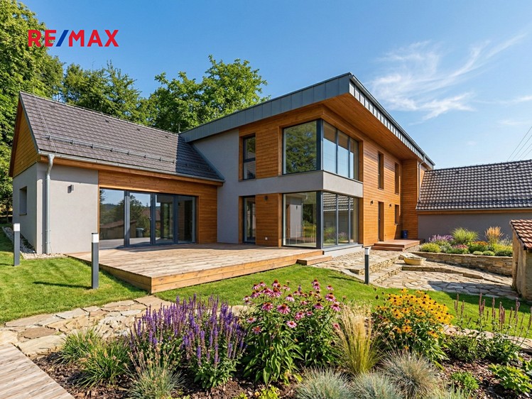 Prodej stavebního pozemku 1 643 m² - foto 3