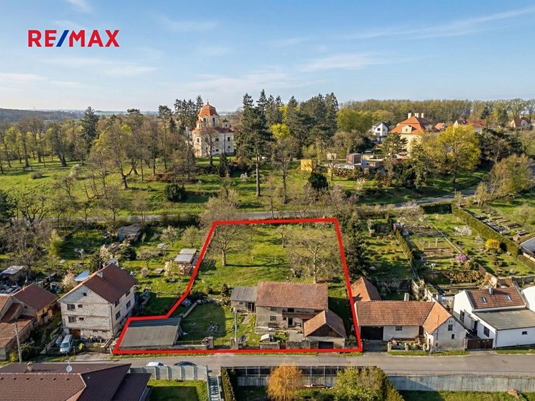 Prodej stavebního pozemku 1 643 m² - foto 6