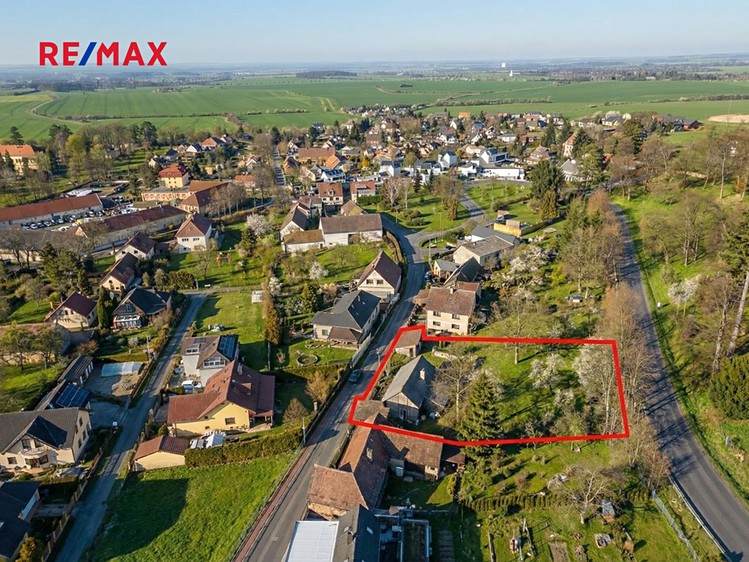 Prodej stavebního pozemku 1 643 m² - foto 5