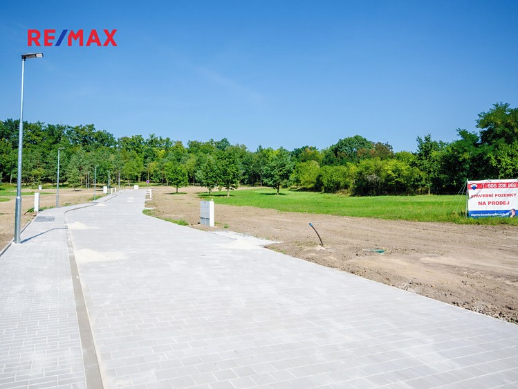 Prodej stavebního pozemku 1 136 m² - foto 3