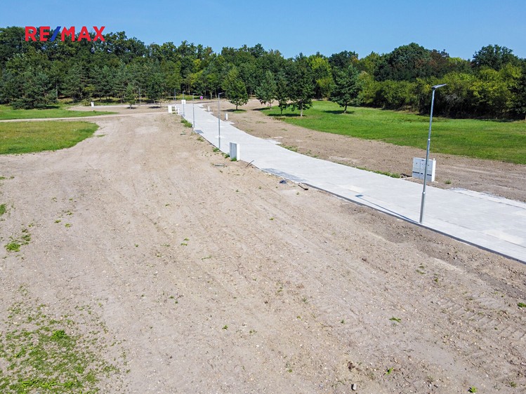 Prodej stavebního pozemku 1 136 m² - foto 4