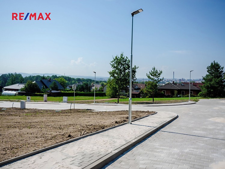 Prodej  stavebního pozemku 1 371 m² - foto 8