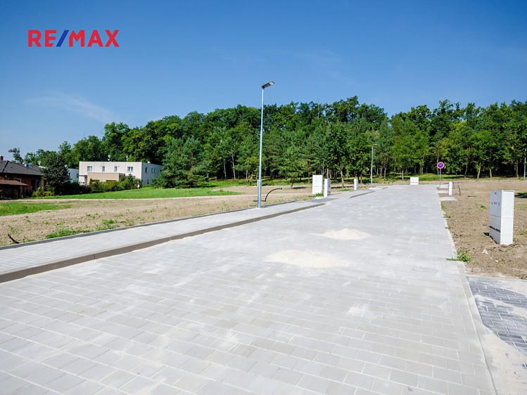Prodej stavebního pozemku 1 408 m² - foto 7