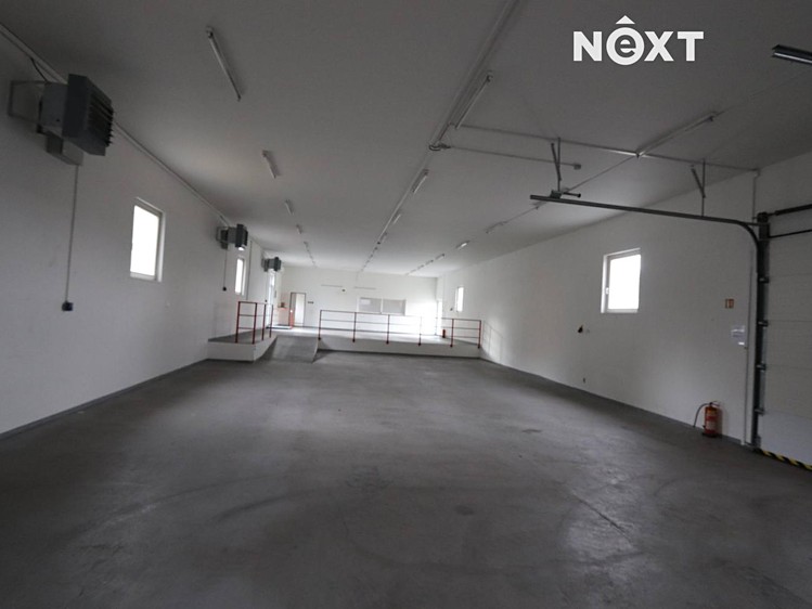 Pronájem obchodního prostoru 441 m² - foto 1