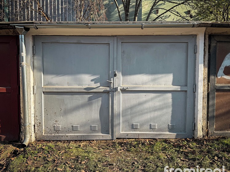 Prodej garáže 18 m² - foto 2