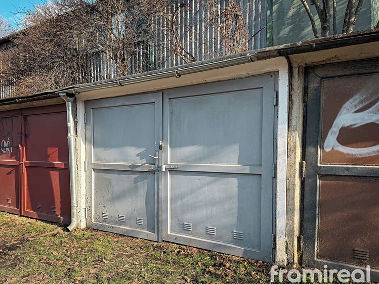 Prodej garáže 18 m² - foto 1