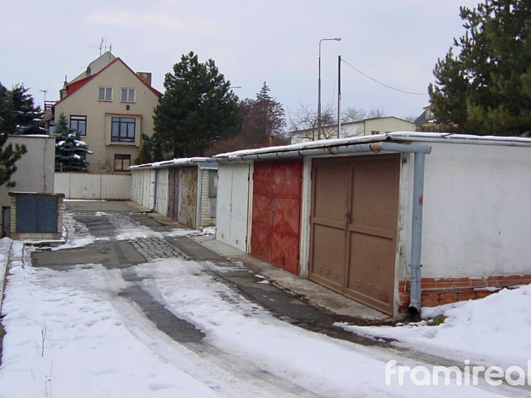Prodej garáže 15 m² - foto 1