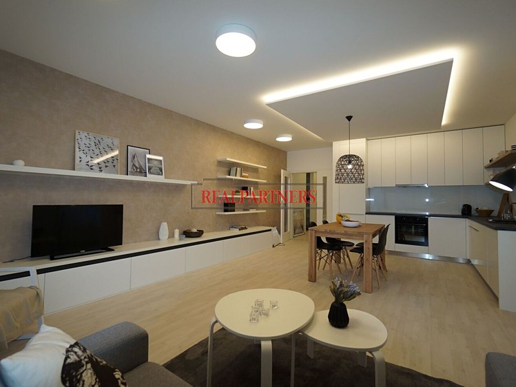 Prodej bytu 3+kk 74 m² - foto 1