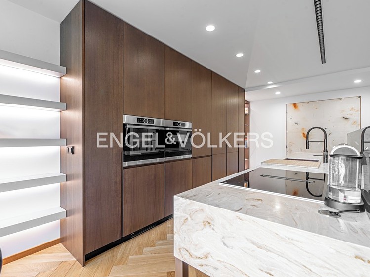 Pronájem bytu 2+kk 87 m² - foto 2