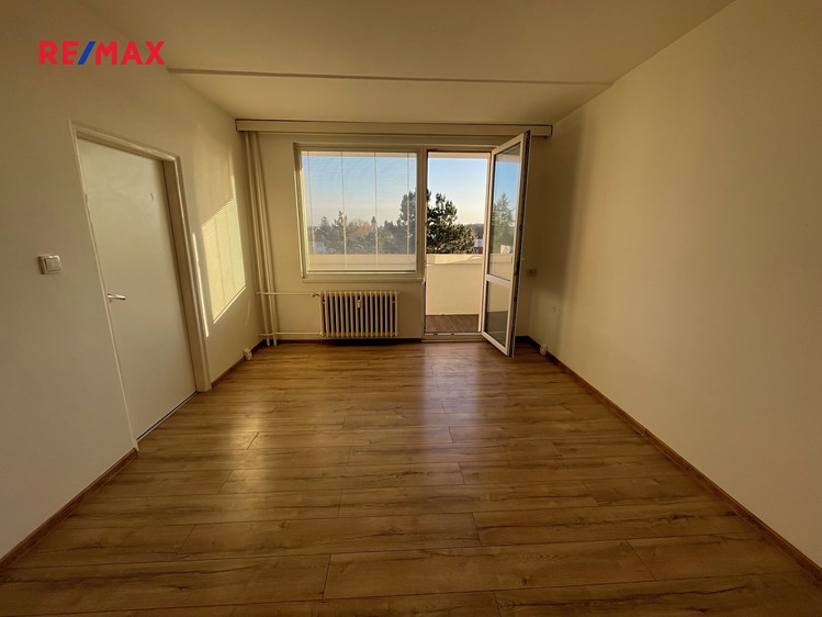 Pronájem bytu 1+1 36 m² - foto 4