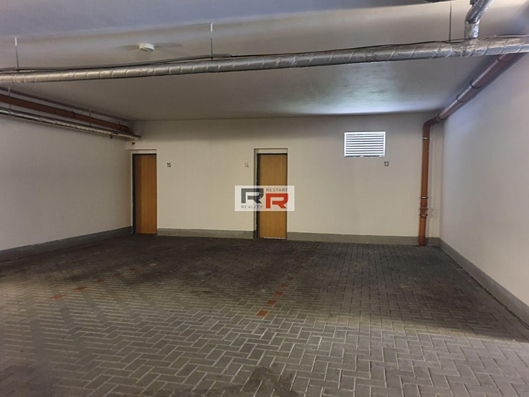 Pronájem garážového stání 13 m² - foto 3