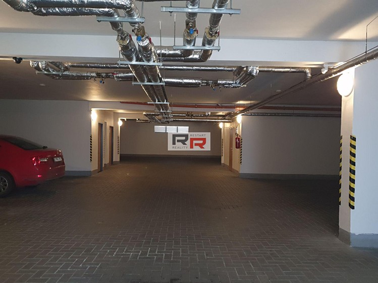 Pronájem garážového stání 13 m² - foto 6