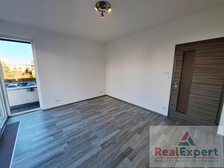 Prodej bytu 2+kk 68 m² (Jednopodlažní) - foto 7