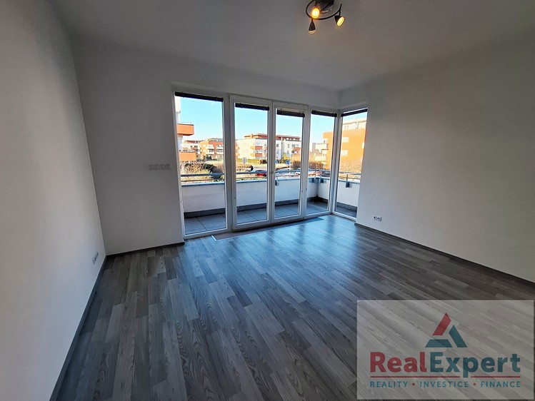 Prodej bytu 2+kk 68 m² (Jednopodlažní) - foto 6