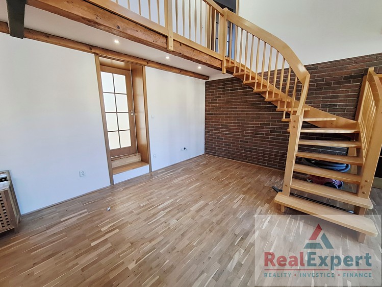 Pronájem bytu 5+kk 166 m² (Mezonet) - foto 4