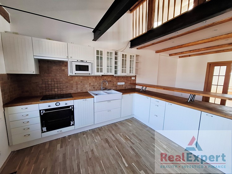 Pronájem bytu 5+kk 166 m² (Mezonet) - foto 2