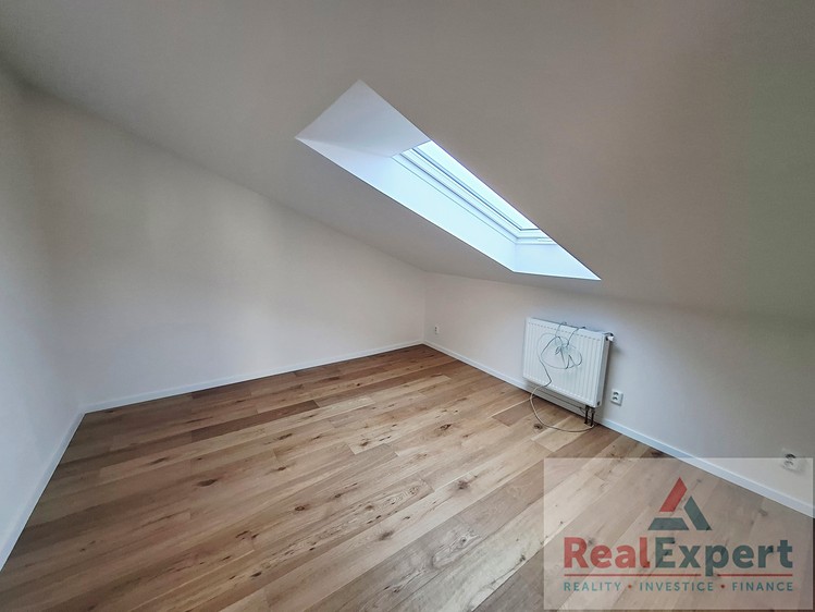 Pronájem bytu 5+kk 166 m² (Mezonet) - foto 7