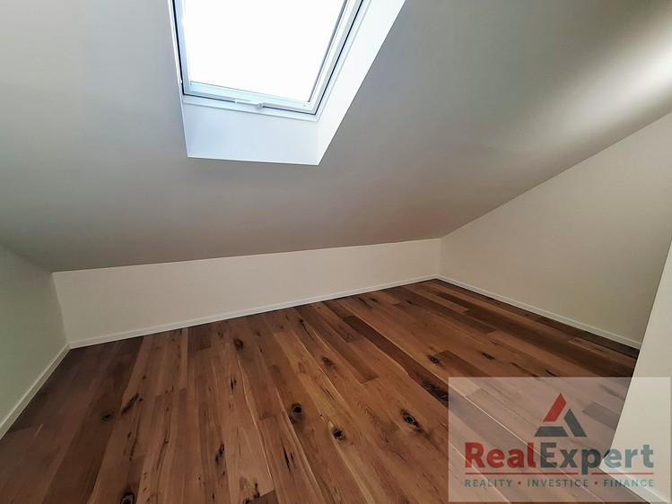 Pronájem bytu 5+kk 166 m² (Mezonet) - foto 8