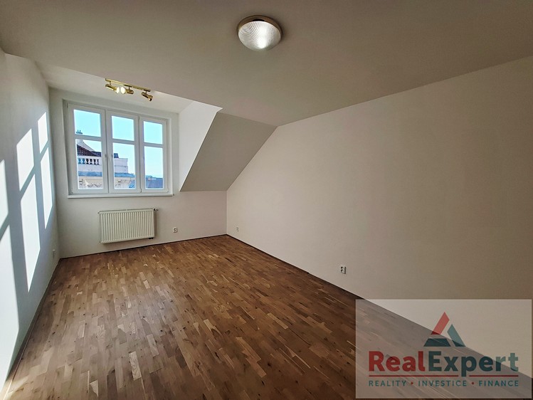 Pronájem bytu 5+kk 166 m² (Mezonet) - foto 6