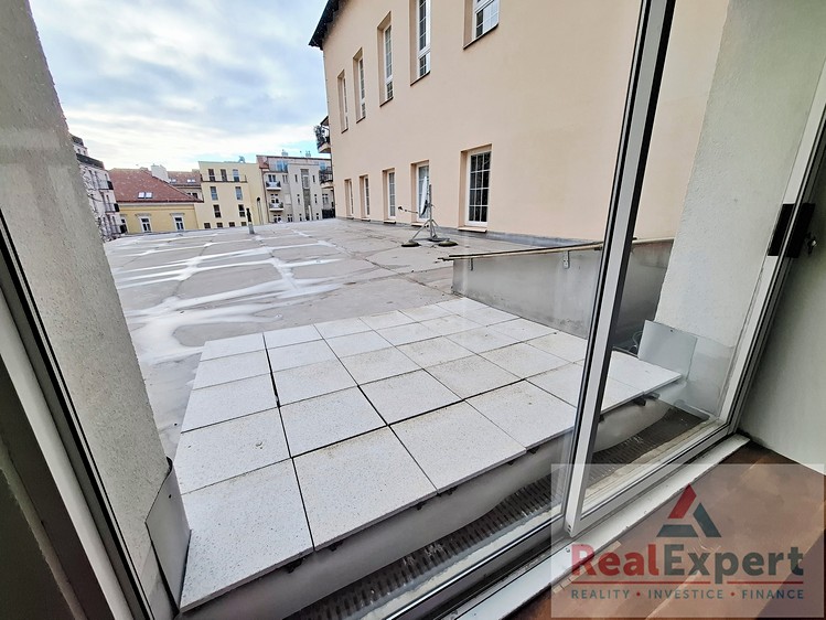 Pronájem bytu 1+1 35 m² (Jednopodlažní) - foto 7