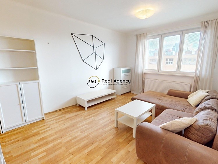 Pronájem bytu 2+kk 52 m² (Jednopodlažní) - foto 3