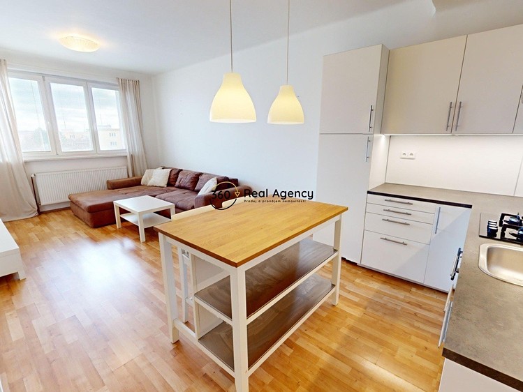 Pronájem bytu 2+kk 52 m² (Jednopodlažní) - foto 1