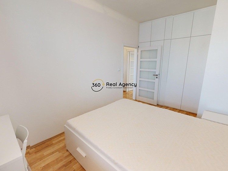 Pronájem bytu 2+kk 52 m² (Jednopodlažní) - foto 7