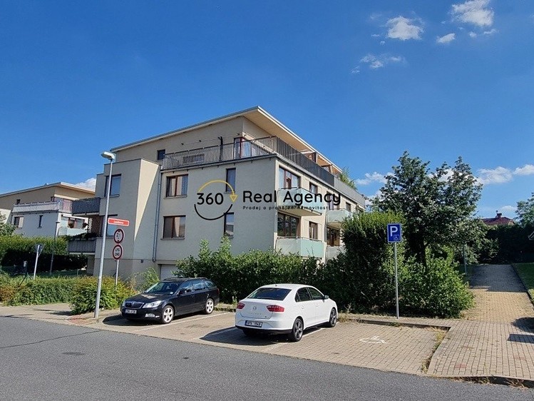 Pronájem bytu 3+kk 135 m² (Jednopodlažní) - foto 8