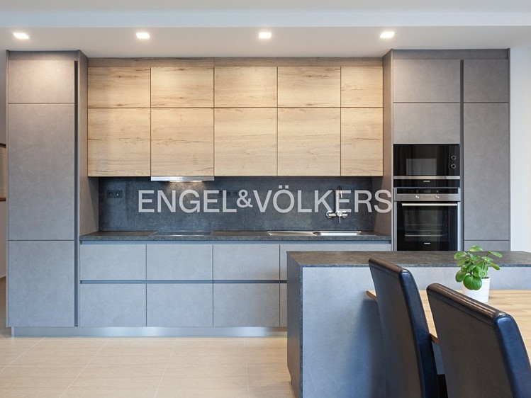 Pronájem bytu 3+kk 79 m² - foto 2