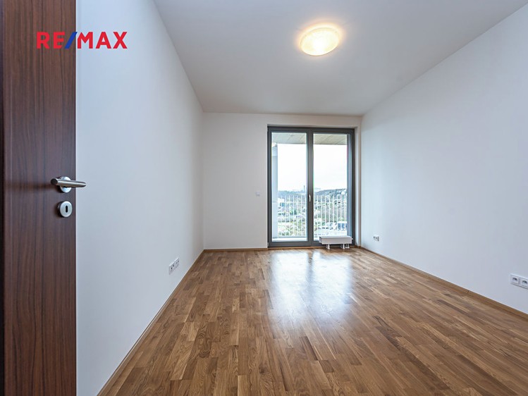 Pronájem bytu 2+kk 56 m² - foto 5