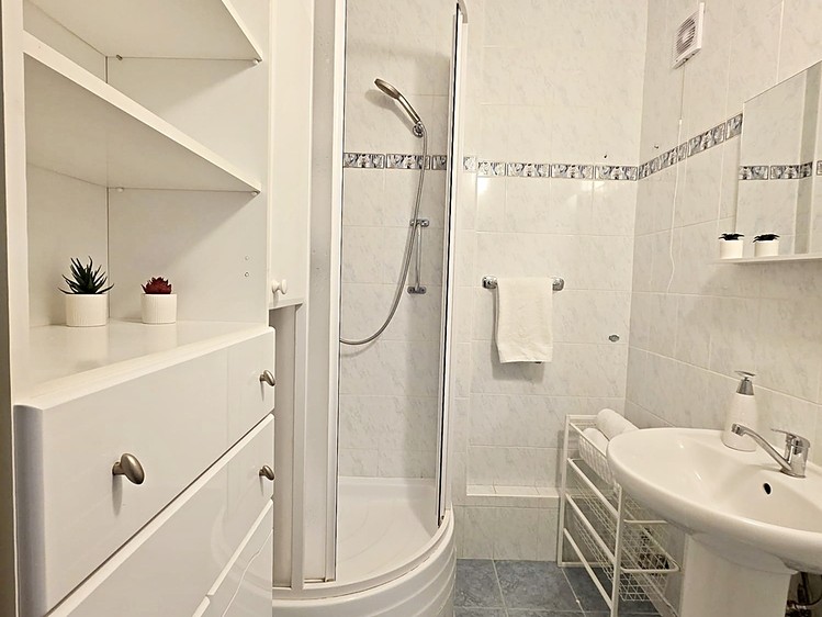Pronájem bytu 2+kk 46 m² - foto 4