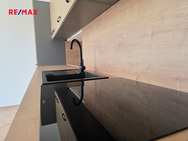 Pronájem bytu 2+1 65 m² (Jednopodlažní) - foto 4
