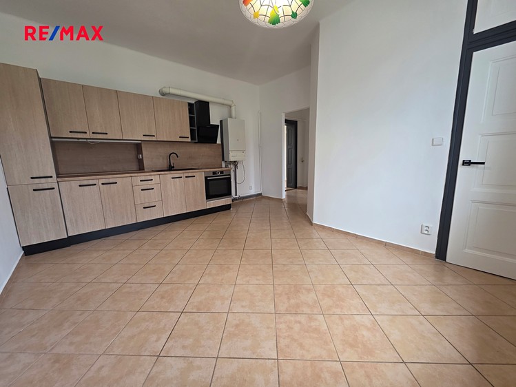 Pronájem bytu 2+1 65 m² (Jednopodlažní) - foto 2