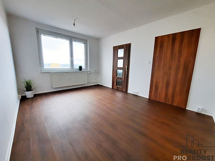 Pronájem bytu 1+1 33 m² - foto 3