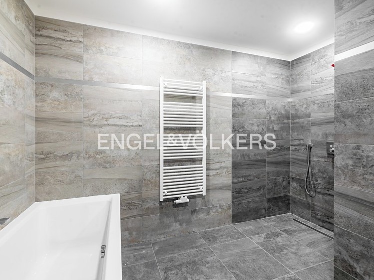 Pronájem bytu 3+kk 98 m² - foto 5