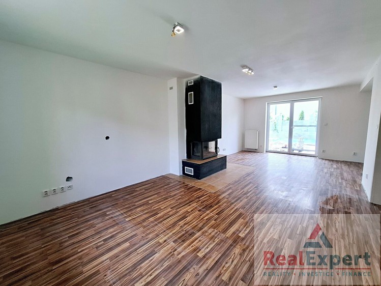 Prodej rodinného domu 149 m², pozemek 427 m² - foto 3