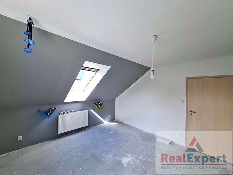 Prodej rodinného domu 149 m², pozemek 427 m² - foto 8