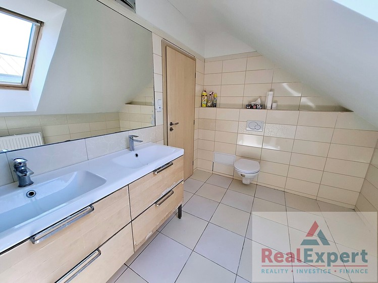 Prodej rodinného domu 149 m², pozemek 427 m² - foto 5