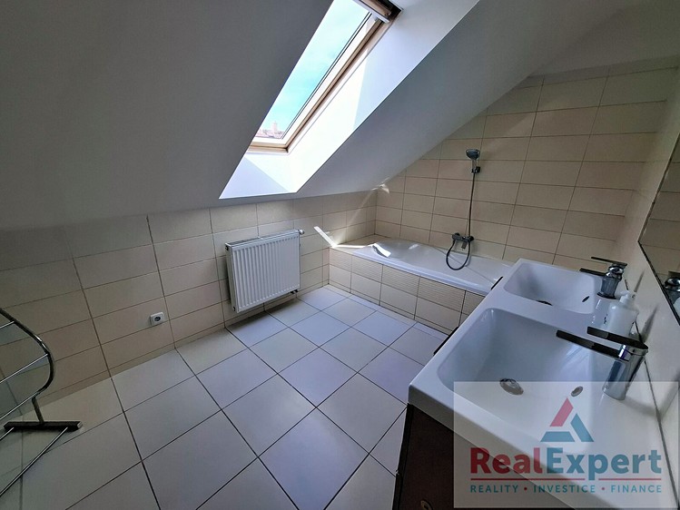 Prodej rodinného domu 149 m², pozemek 427 m² - foto 6