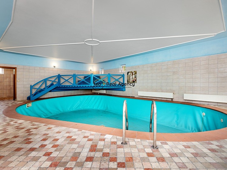 Prodej rodinného domu 486 m², pozemek 1 277 m² - foto 5